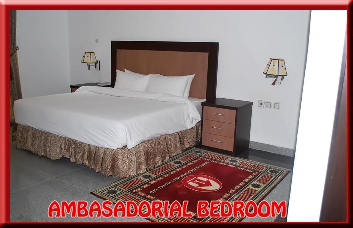 Immaculate Royal Int'L Hotel Owerri Dış mekan fotoğraf